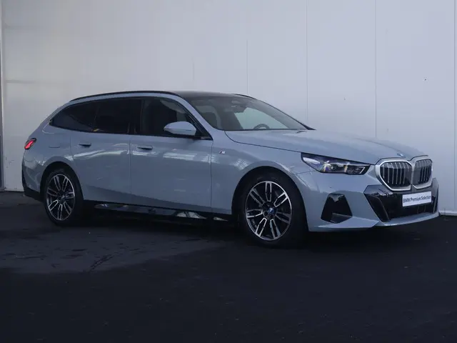 BMW 5 Serie Touring 530e 2024 Hybride Benzine 11