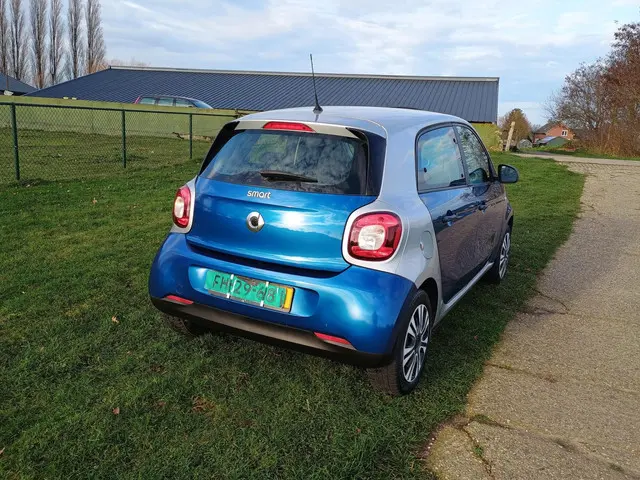 Smart Forfour 1.0 Essential Edition 2015 Benzine 4