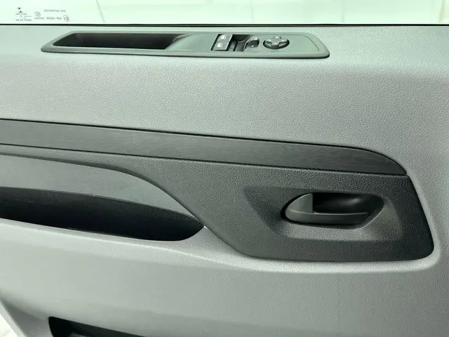 Toyota ProAce Worker 2.0 D-4D Live 2022 Diesel 20