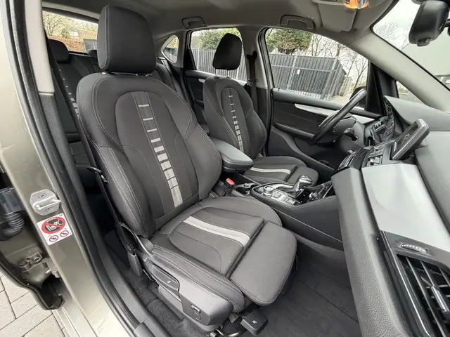 BMW 2 Serie Active Tourer 220i Executive 2017 Benzine 7
