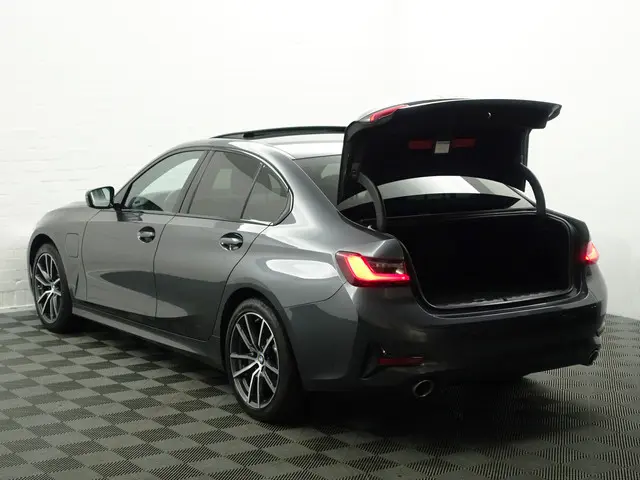 BMW 3 Serie 330e M Sport Aut- 2020 Hybride Benzine 35