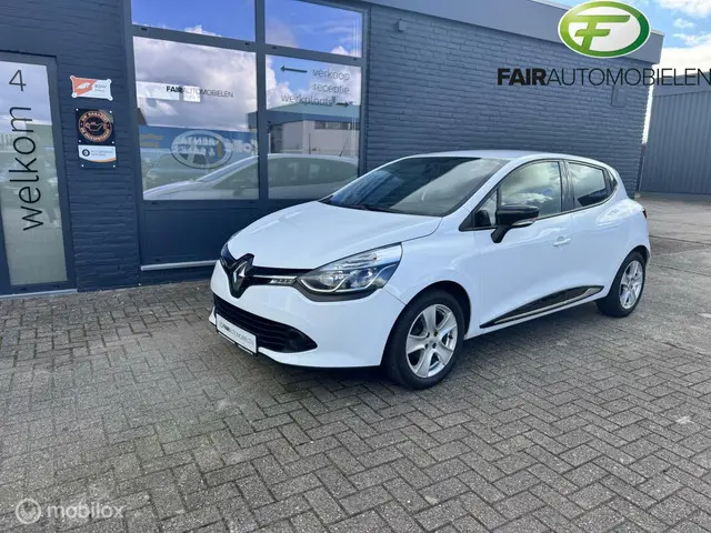 Renault Clio 1.2 16V 2016 Benzine 12