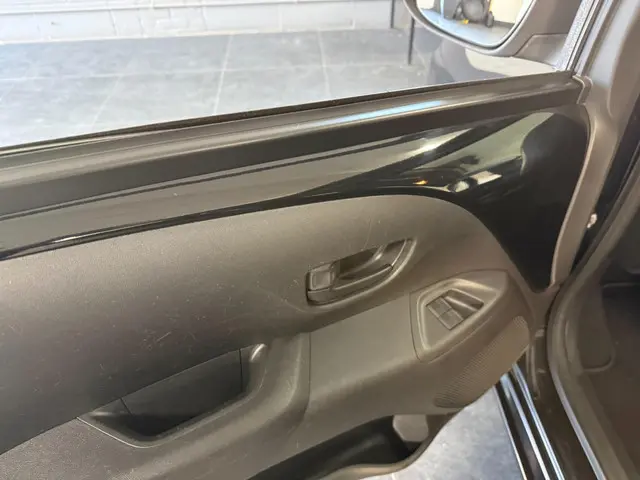 Peugeot 108 1.0 e-VTi Active 2014 Benzine 9