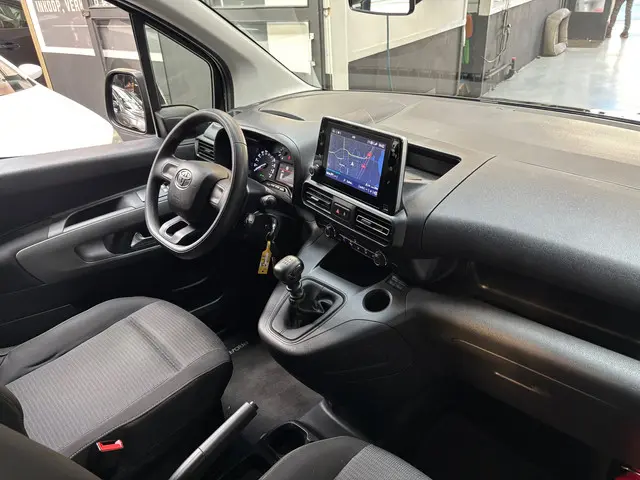 Toyota ProAce CITY VERSO 1.2 Turbo Live 2021 Benzine 12
