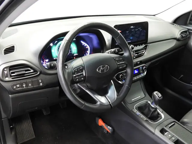 Hyundai i30 Wagon 1.5 T-GDi MHEV Premium 2022 Benzine 4