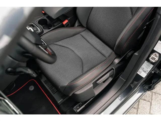 SEAT Leon 1.5 TSI FR NAP DSG Beats Pano ACC 2020 Benzine 44