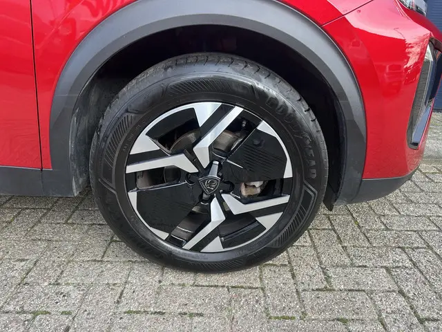 Peugeot 2008 1.2 Turbo 100PK Allure 2024 Benzine 38