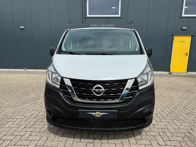 Nissan NV300 * L2H1 * Airco * Trekhaak * Imperiaal * 2019 Diesel 31