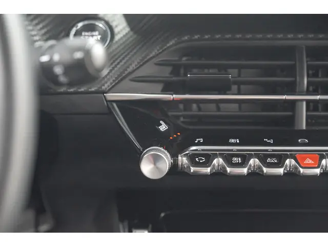 Peugeot 2008 PureTech 130 Allure 2020 Benzine 45