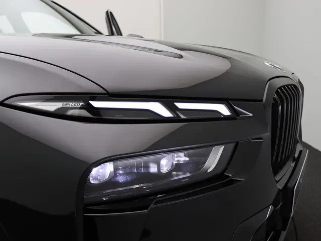 BMW X7 xDrive40i 2026 Benzine 26