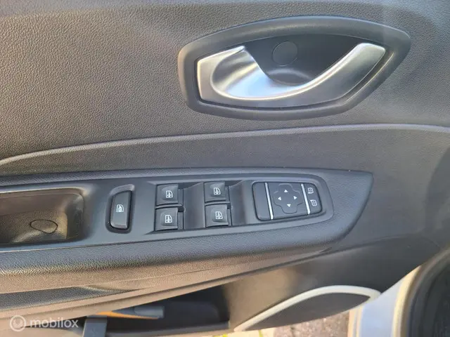 Renault Captur 0.9 TCe Limited 2018 Benzine 15