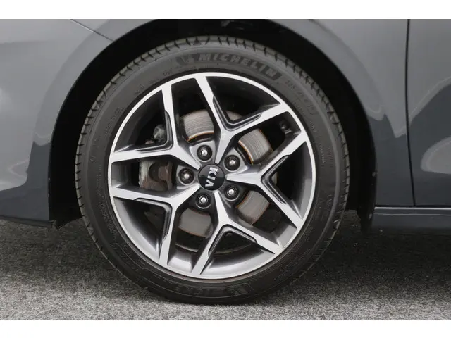 Kia Ceed 1.4 T-GDI GT-Line Automaat 2020 Benzine 26