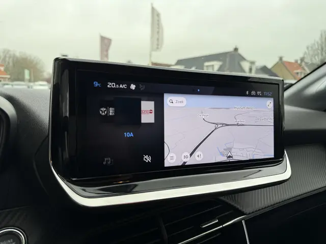 Peugeot 208 1.2 PureTech 100 Allure 2024 Benzine 14