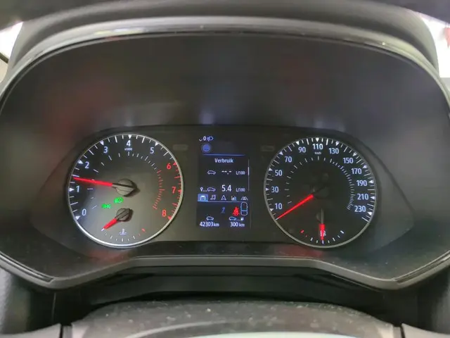 Renault Clio 1.0 TCe 90 Equilibre 2023 Benzine 12