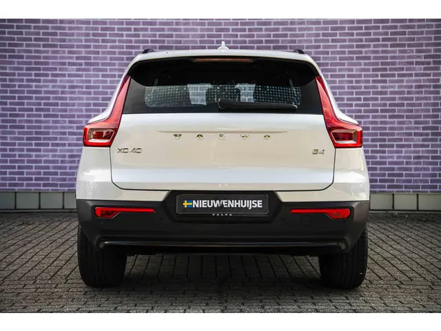 Volvo XC40 2.0 B4 Plus Dark 2024 Benzine 10