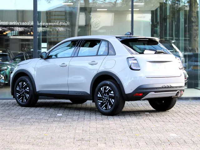 Fiat 600 1.2 Hybrid Urban 2025 Benzine 2