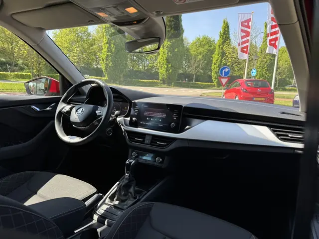 Škoda Kamiq 1.0 TSI Ambition DSG 110 pK 2024 Benzine 9