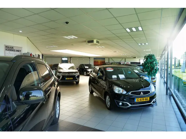 Mitsubishi ASX 1.6 PHEV AT Instyle 2023 Hybride Benzine 33