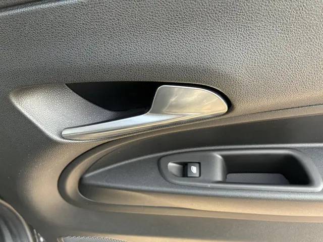 Fiat 600 600e RED 54 kWh 2025 Elektrisch 42