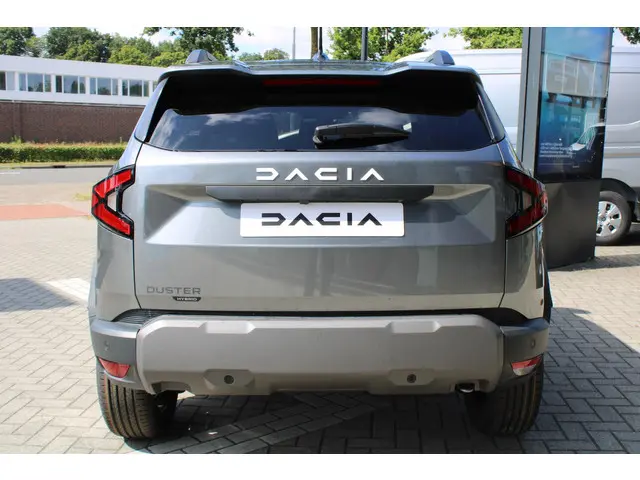 Dacia Duster Hybrid 140 Journey 2025 Hybride Benzine 5