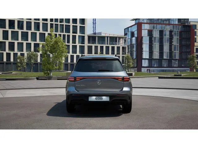 Mercedes-Benz EQB 250+ AMG Line LIMITED 2025 Elektrisch 10