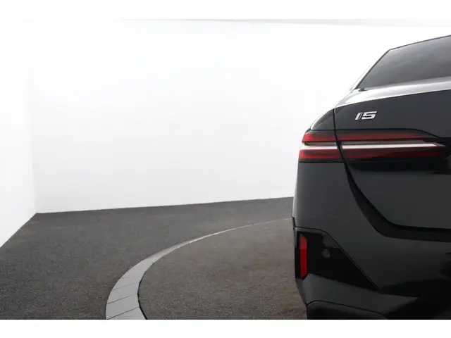 BMW i5 eDrive40 Sedan 2026 Elektrisch 30