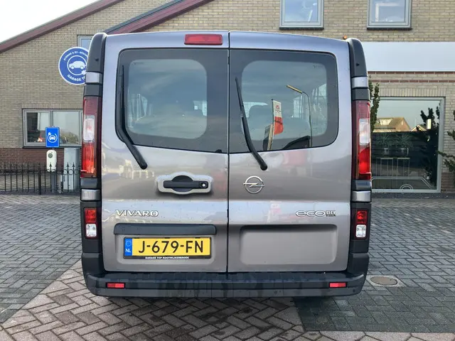 Opel Vivaro Combi 1.6 CDTI L2H1 ecoFLEX 2015 Diesel 12