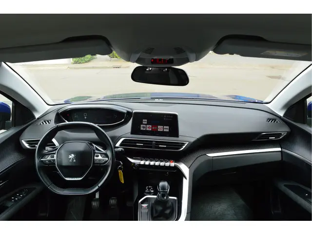 Peugeot 3008 1.2 PureTech Access 2018 Benzine 24