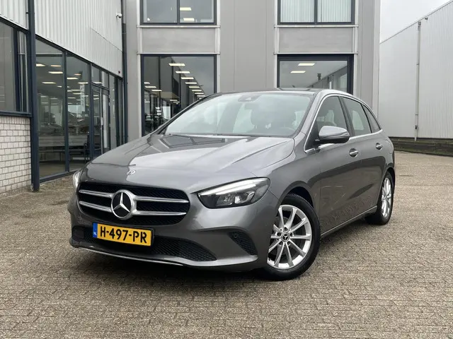 Mercedes-Benz B-Klasse 180 Launch Edition 2020 Benzine 76