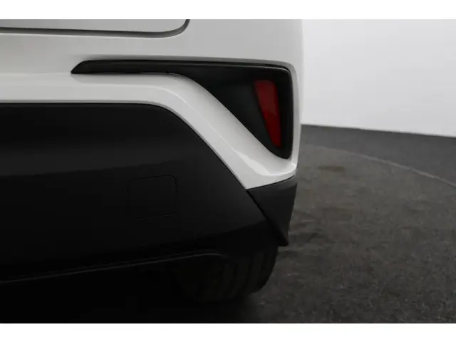 Toyota C-HR 1.8 Hybrid Dynamic 2018 Hybride Benzine 39