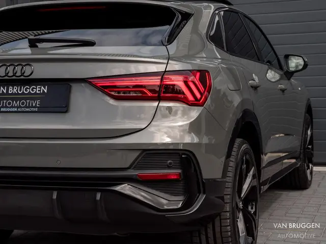 Audi Q3 Sportback 45 TFSI E S-Line 2021 Hybride Benzine 44