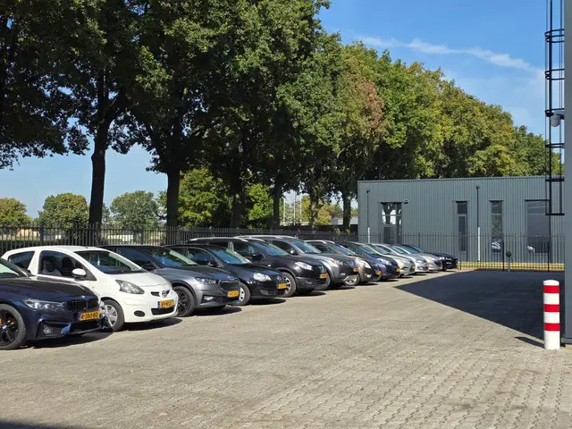 Mercedes-Benz GLA 180 Prestige 2015 Benzine 40