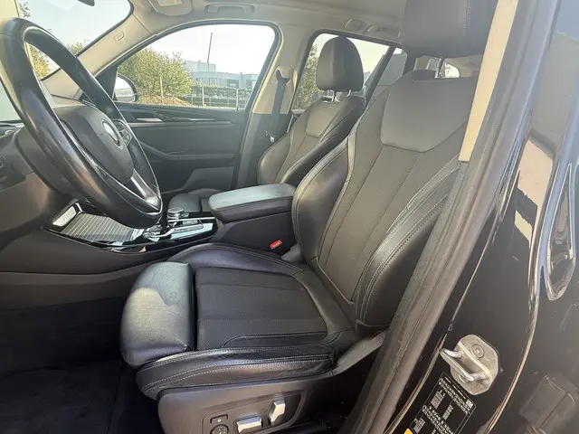 BMW X3 xDrive30e High Executive 2021 Hybride Benzine 23