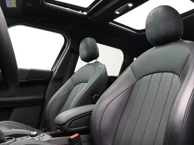 MINI Countryman Cooper S E ALL4 2022 Hybride Benzine 12