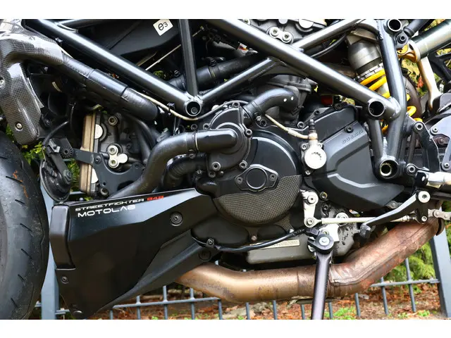 Ducati Streetfighter 848 V2 ABS 2013 Benzine 23