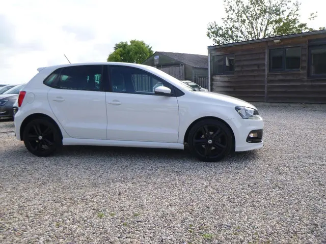 Volkswagen Polo 1.2 TSI R-LINE 2X 2014 Benzine 2