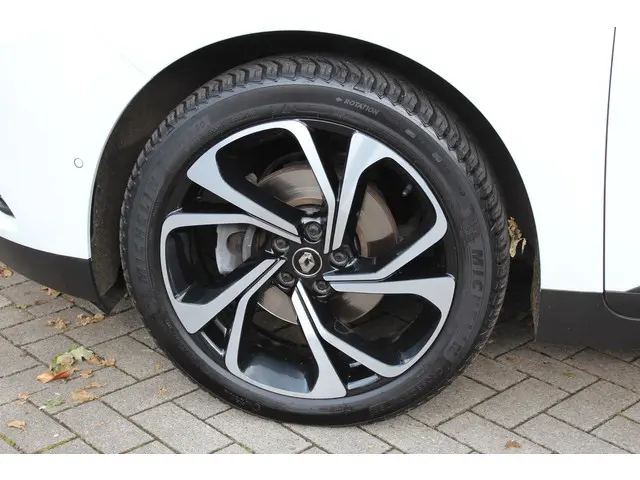Renault Scénic 1.3 EDC Bose 140 AUTOMAAT 2019 Benzine 17