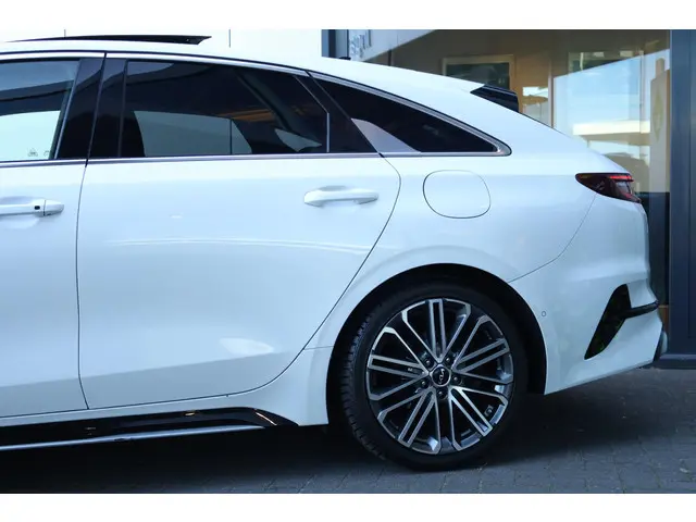 Kia ProCeed 1.5 T-GDi GT-PlusLine 2023 Benzine 5