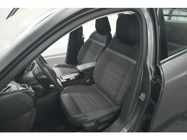 Citroën C4 PureTech 130 Feel Pack 2021 Benzine 26