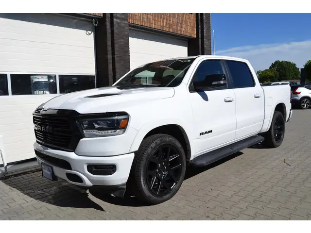 Dodge Ram 1500 5.7 V8 Crew Cab Laramie 2021 LPG/Gas