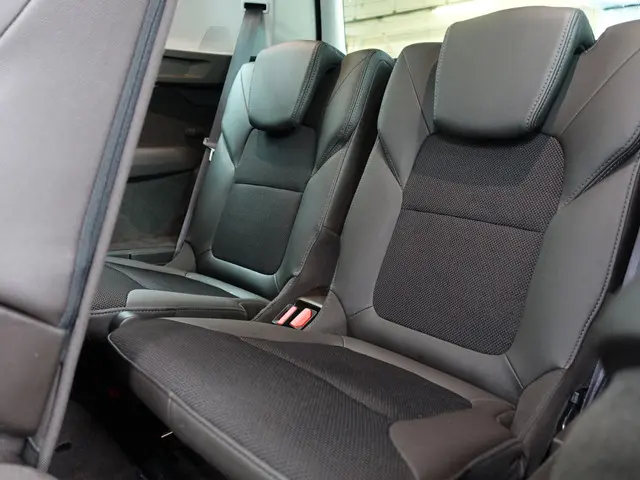 Renault Espace 1.8 TCe Intens Panoramic Aut- 2019 Benzine 25