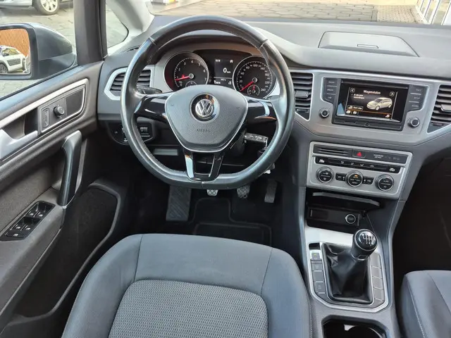 Volkswagen Golf Sportsvan 1.4 TSI Highline 2017 Benzine 17