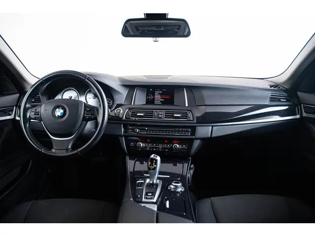 BMW 5 Serie 520i Executive 2016 Benzine 3