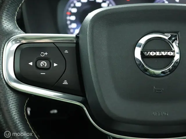 Volvo XC40 2.0 T5 AWD R-Design 2018 Benzine 12