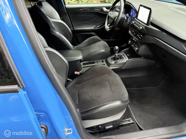 Ford Focus 2.3 EcoBoost ST-X BJ.2022 281pk 2022 Benzine 23