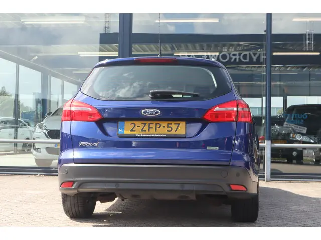 Ford Focus Wagon 1.0 First Edition 2015 Benzine 14