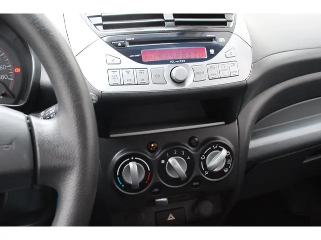 Nissan Pixo 1.0 Look * Airco / LM / 39.443Km * 2012 Benzine 19