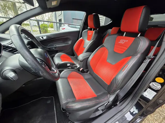 Ford Fiesta 1.6 ST2 2014 Benzine 7