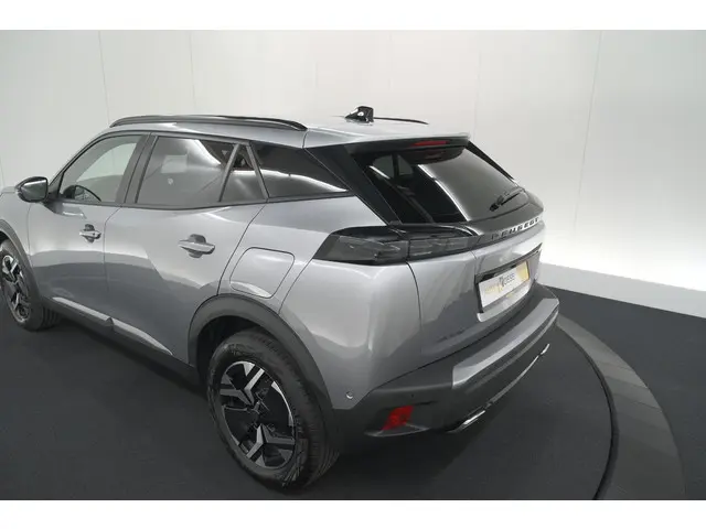 Peugeot 2008 1.2 Hybrid 145 Allure 2025 Hybride Benzine 23