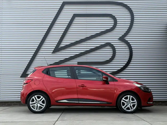 Renault Clio 0.9 TCe Limited 2018 Benzine 6